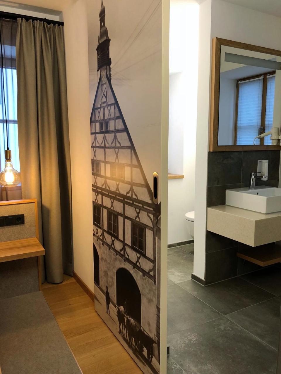 Stadthotel Kachelofen Krumbach Exterior foto